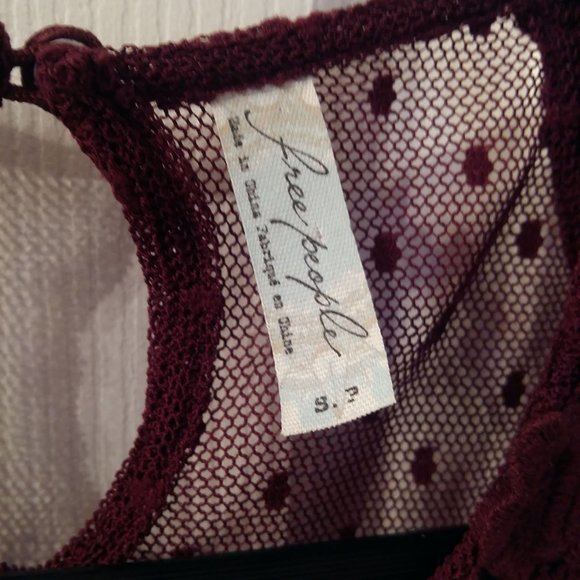 FREE PEOPLE Flowy burgundy top - Picture 3 of 3